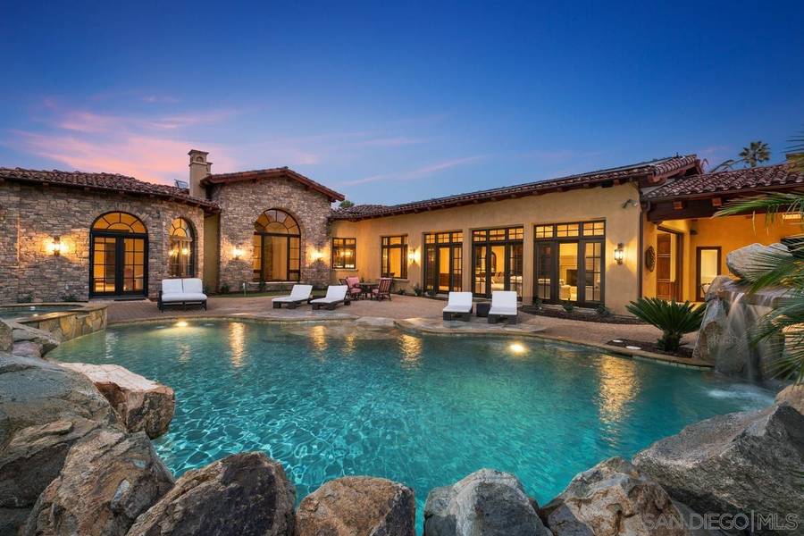 16573 Via Lago Azul, Rancho Santa Fe, CA 92067