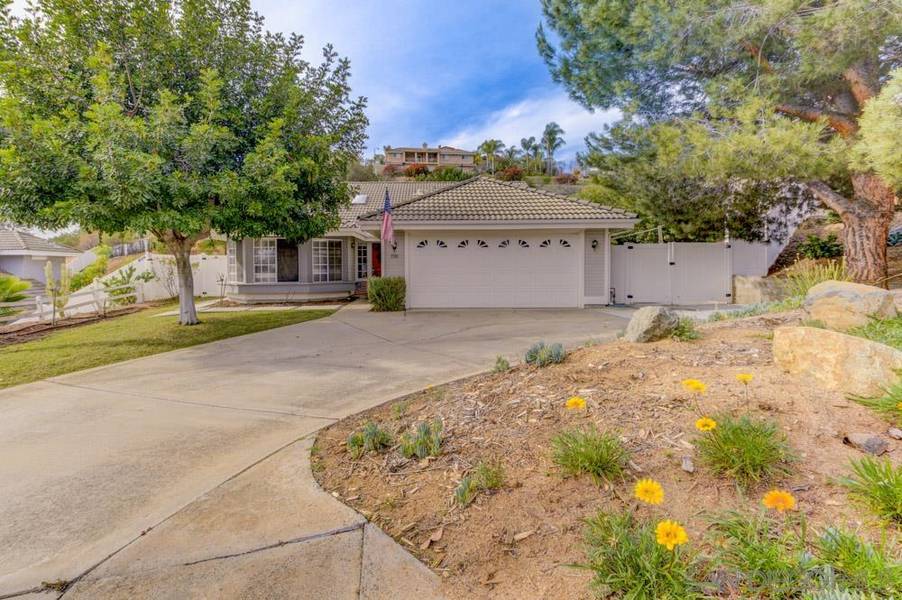 1581 Conway Dr, Escondido, CA 92027