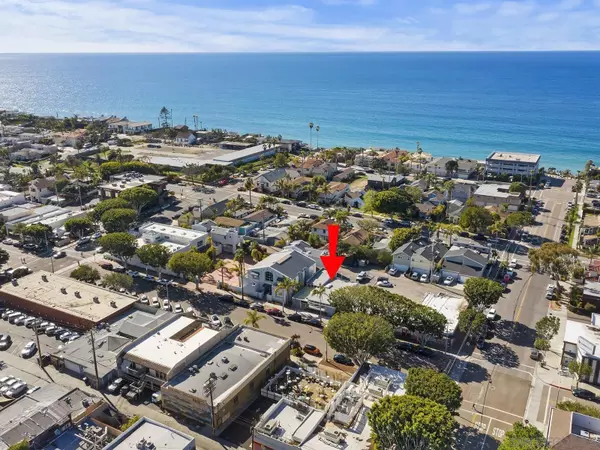 Encinitas, CA 92024,526-530 2 nd St