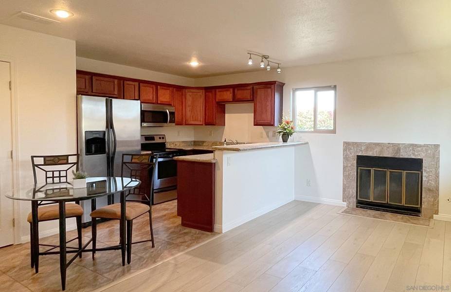 221 Westlake Drive #4, San Marcos, CA 92069