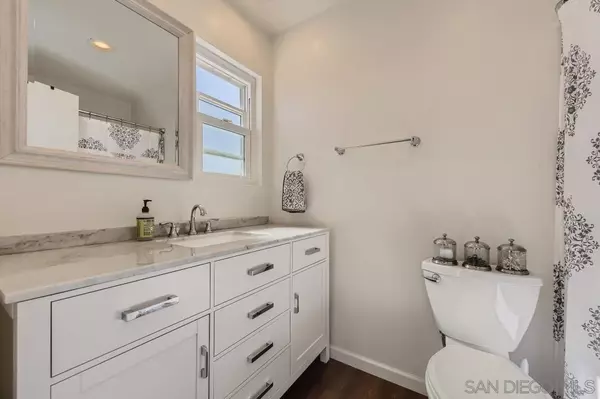 San Diego, CA 92116,4733 W Mountain View #2