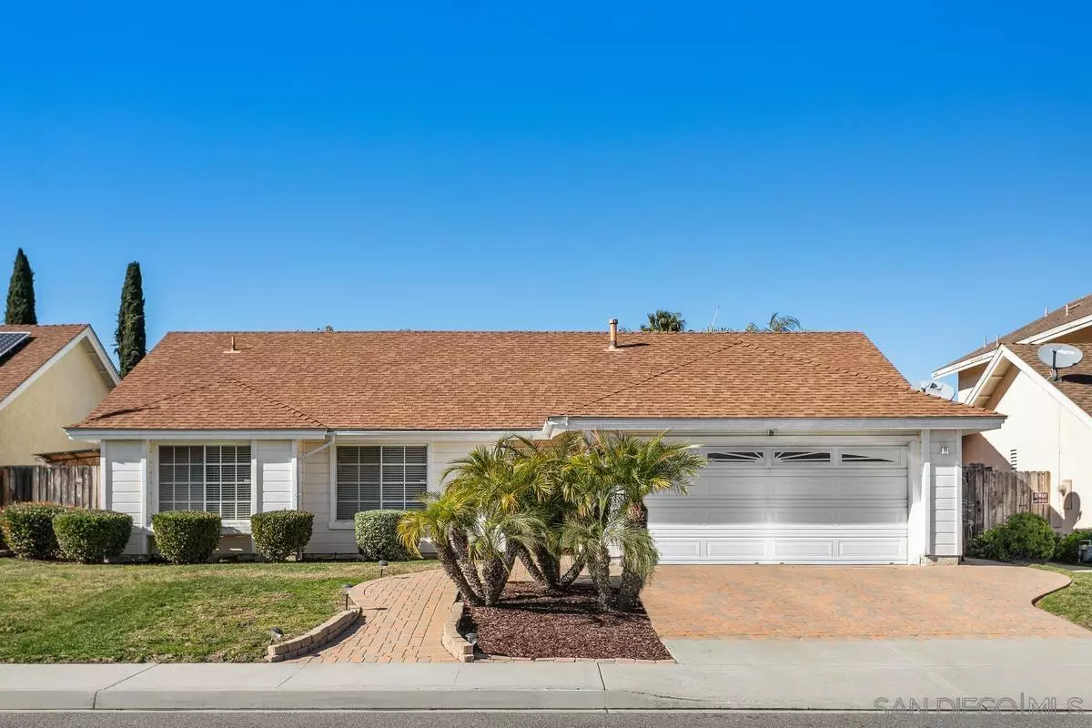 Oceanside, CA 92057,339 Holiday Way