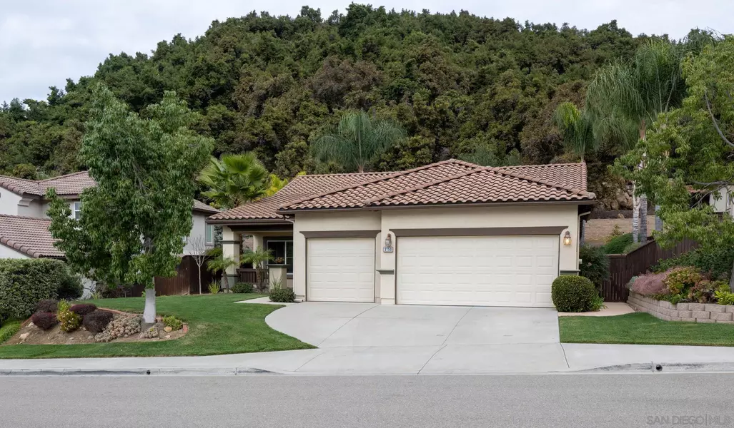 3150 Willow Tree Ln, Escondido, CA 92027