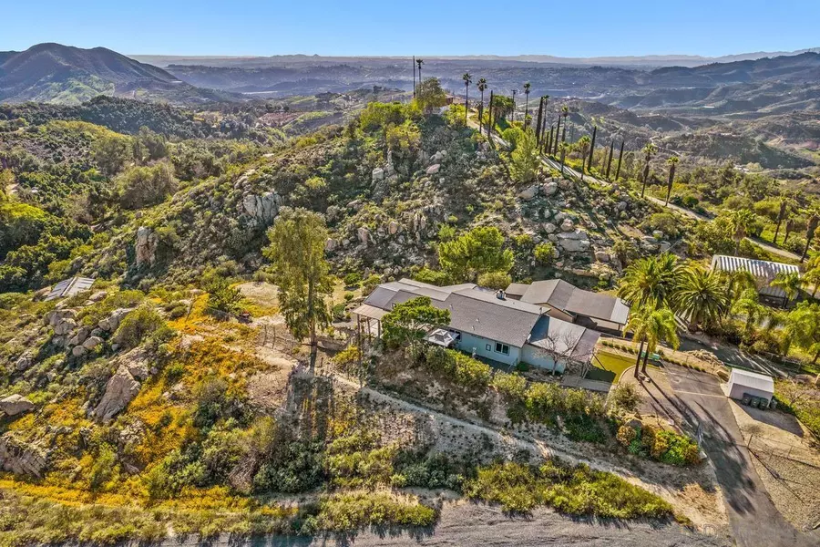 6167 Rainbow Heights Rd., Fallbrook, CA 92028