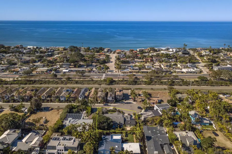 536 N Cedros, Solana Beach, CA 92075