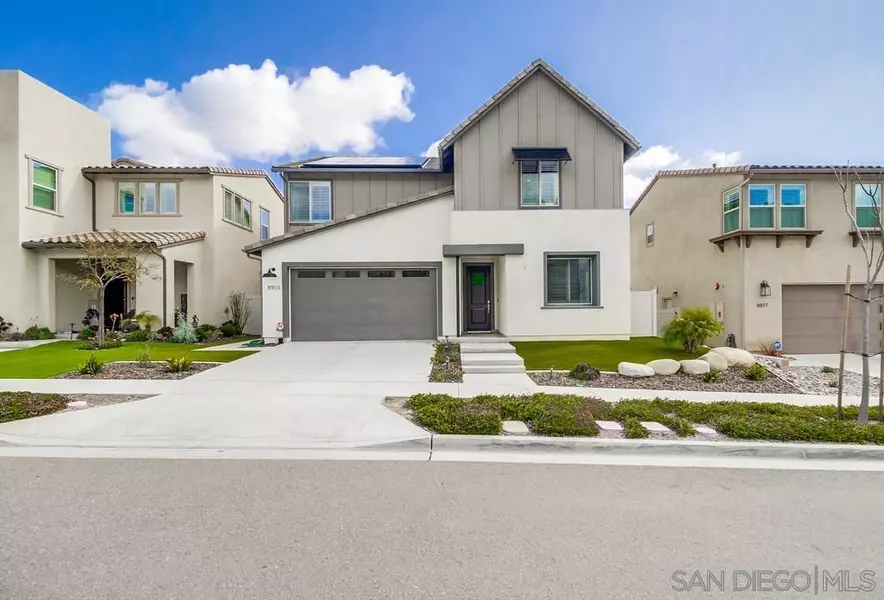 8903 Hightail Dr, Santee, CA 92071