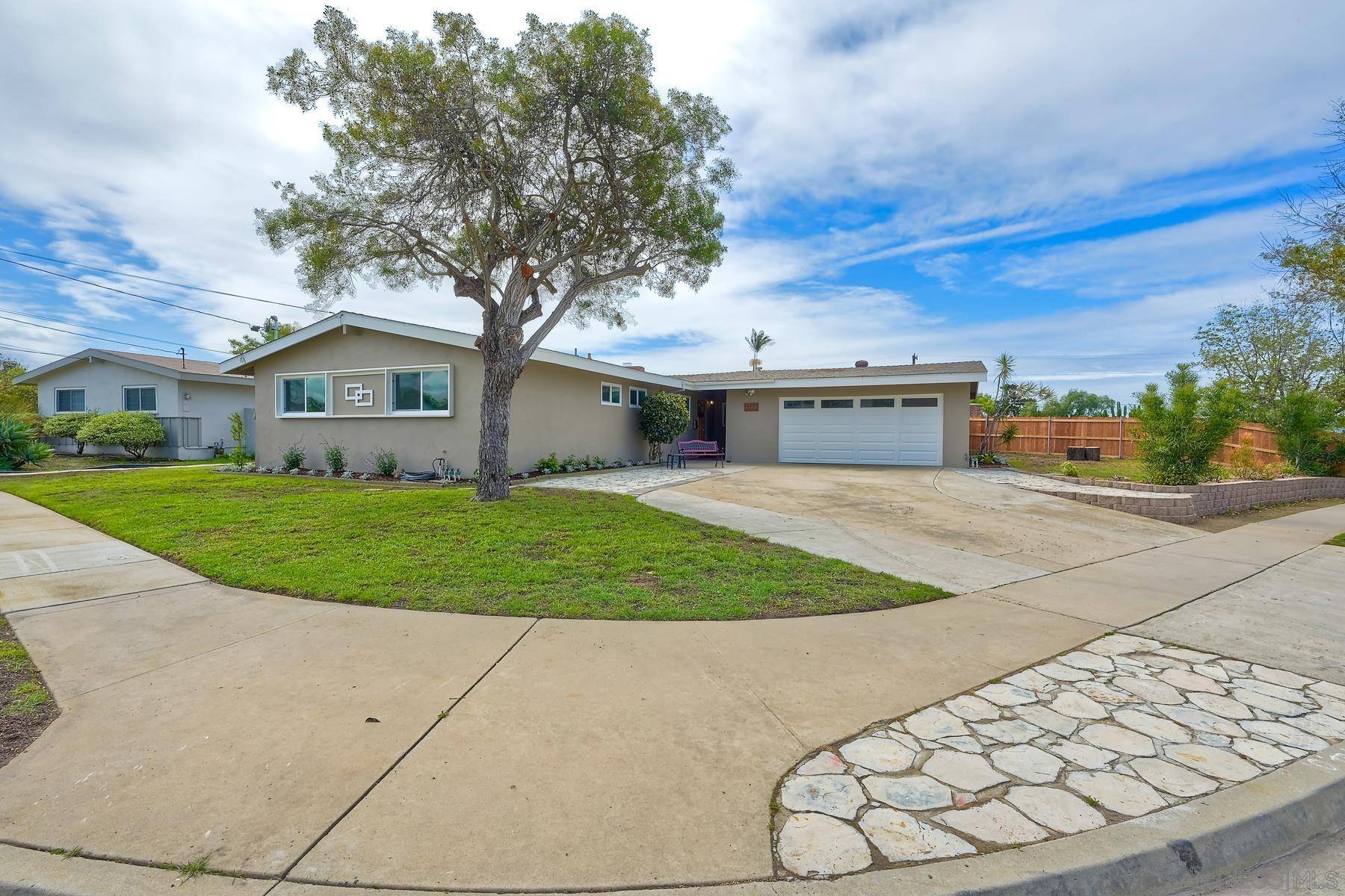 4783 Mount Almagosa Dr, San Diego, CA 92111