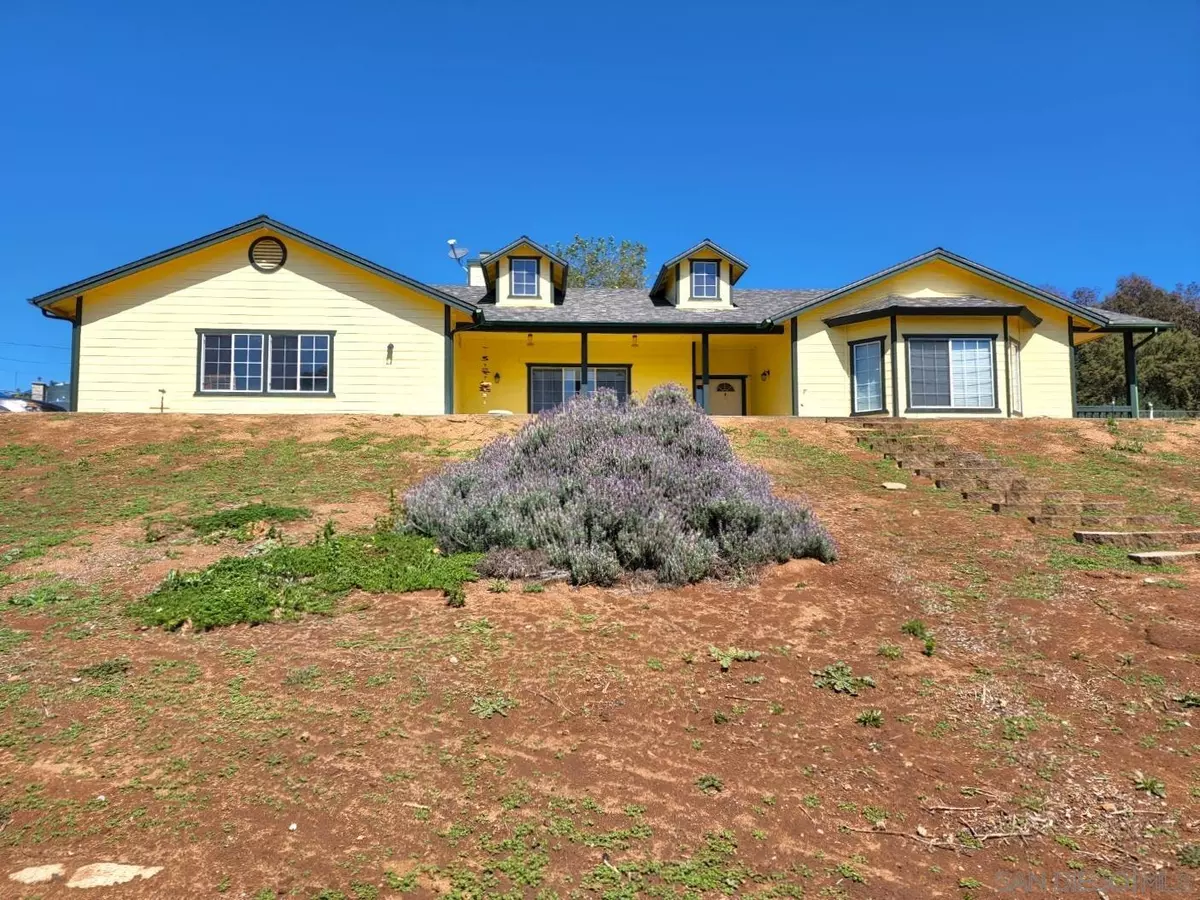 Ramona, CA 92065,997 Laky Ln