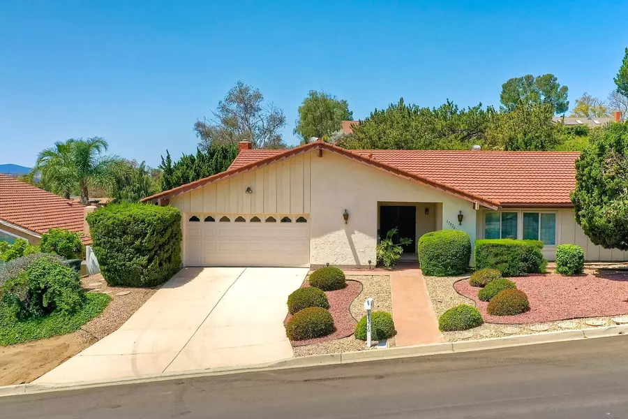 17326 SAINT ANDREWS DR, Poway, CA 92064