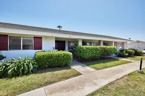 Oceanside, CA 92057,3685 Vista Campana N #66