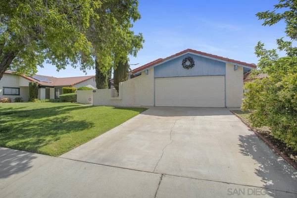 43732 Rembrandt St, Lancaster, CA 93535