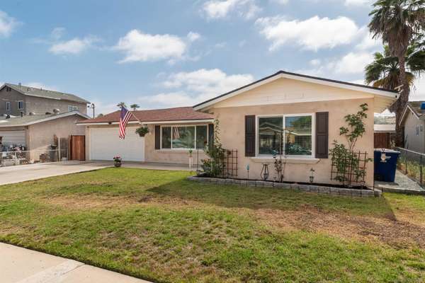 706 Parkbrook St, Spring Valley, CA 91977