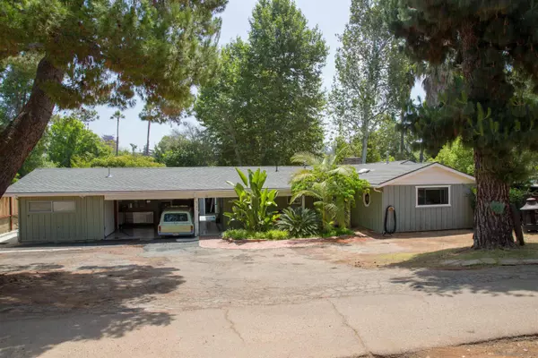 La Mesa, CA 91941,8702 Echo Dr