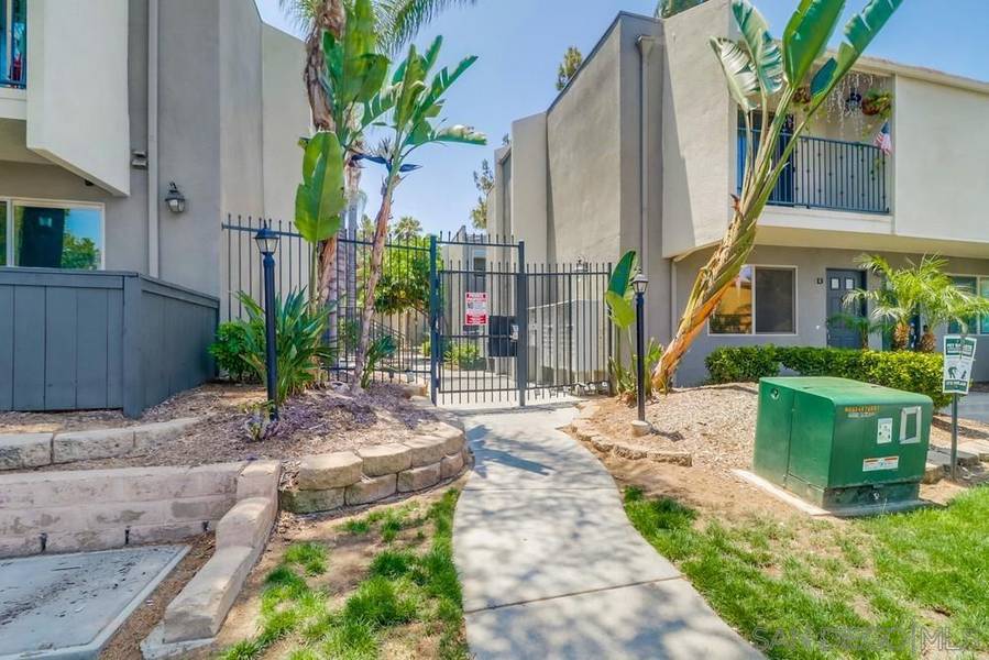 1045 Peach Ave #51, El Cajon, CA 92021