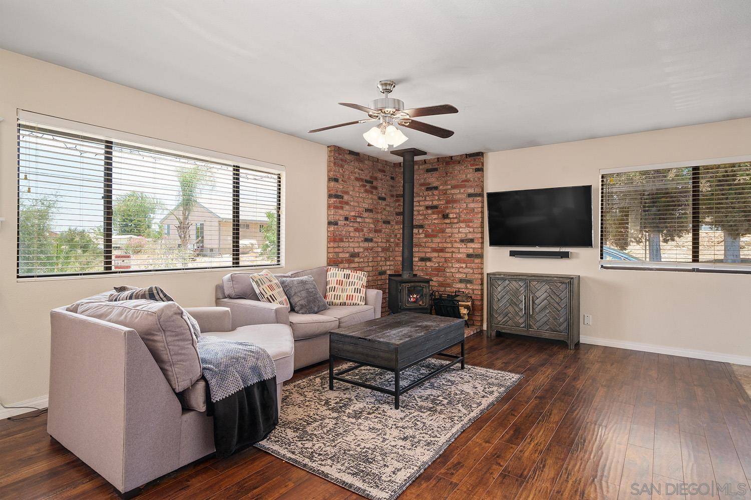 674 Sabrina Terrace, Ramona, CA 92065