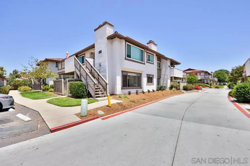 Santee, CA 92071,9837 Caspi Gardens Dr. #7