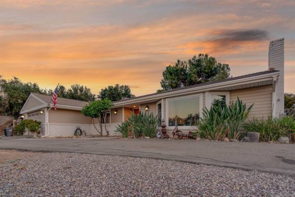 16960 Whirlwind Ln, Ramona, CA 92065