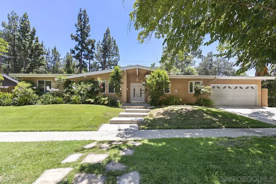 22940 Austin St, Woodland Hills, CA 91364