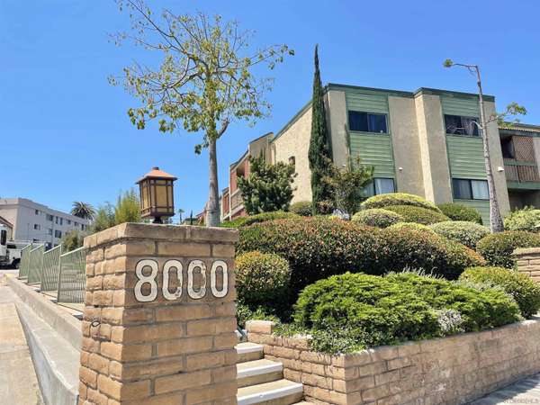 8000 University Ave #204, La Mesa, CA 91942