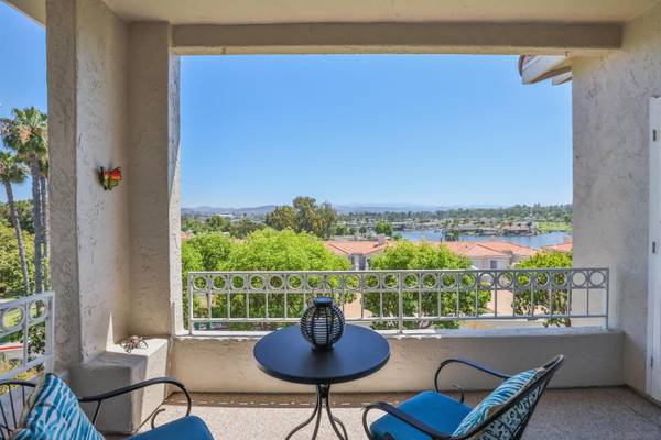 1572 Via Risa, San Marcos, CA 92078