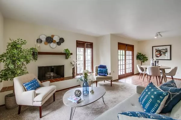 La Jolla, CA 92037,8694 Villa La Jolla Dr #1