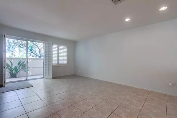 San Diego, CA 92131,10944 Ivy Hill #4