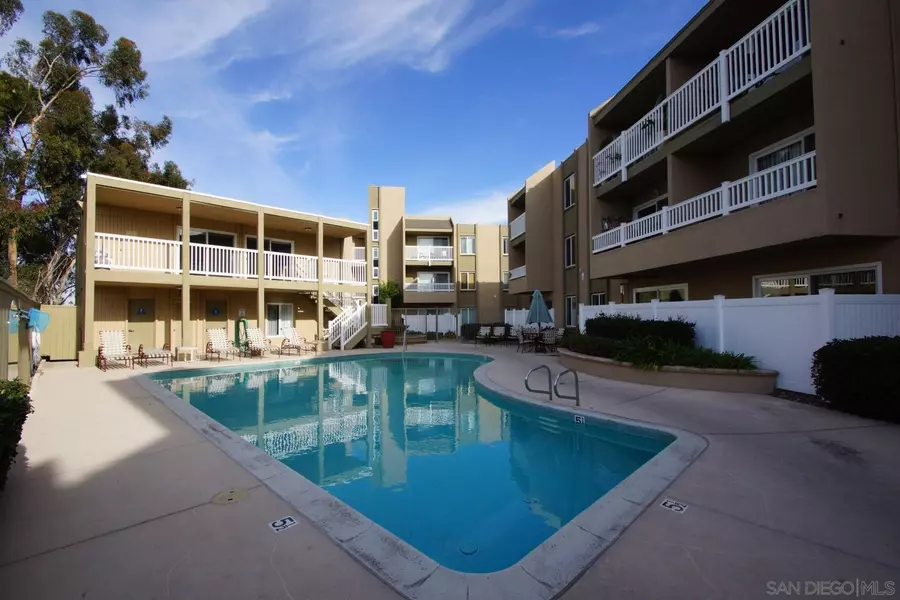 3030 Suncrest Dr #809, San Diego, CA 92116