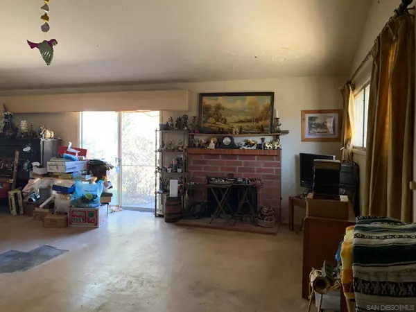 La Mesa, CA 91942,6020 Zora St.