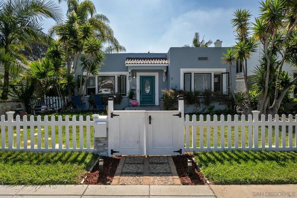 Coronado, CA 92118,743 B Avenue