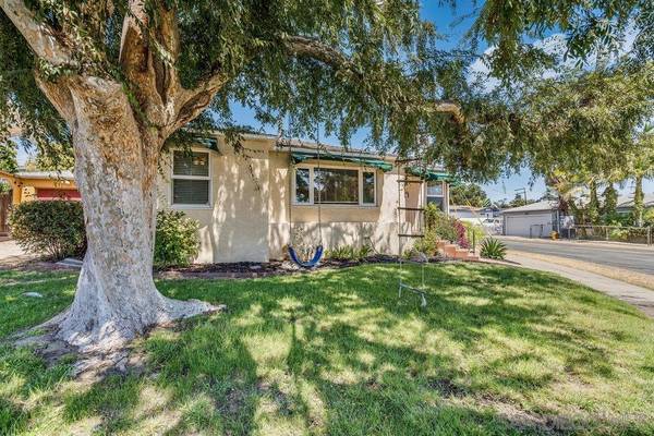 La Mesa, CA 91942,7596 SENECA PLACE