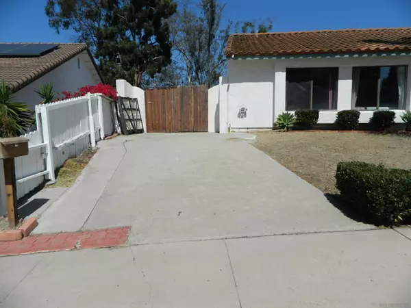 Bonita, CA 91902,397 Camino Elevado