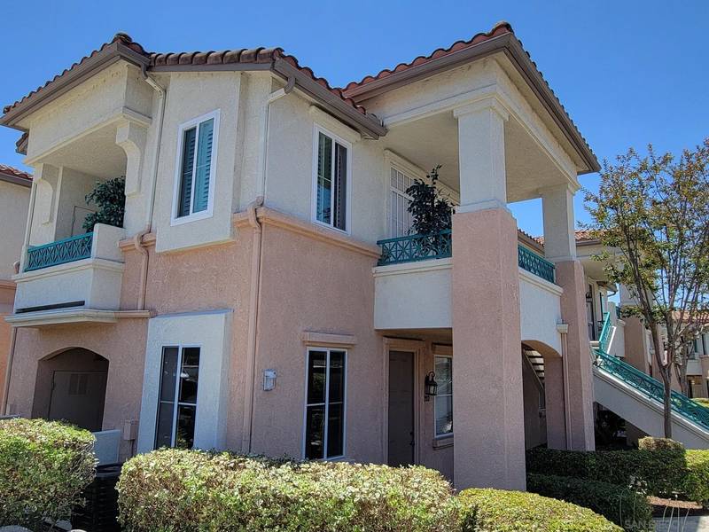 11454 Via Rancho San Diego #204, El Cajon, CA 92019