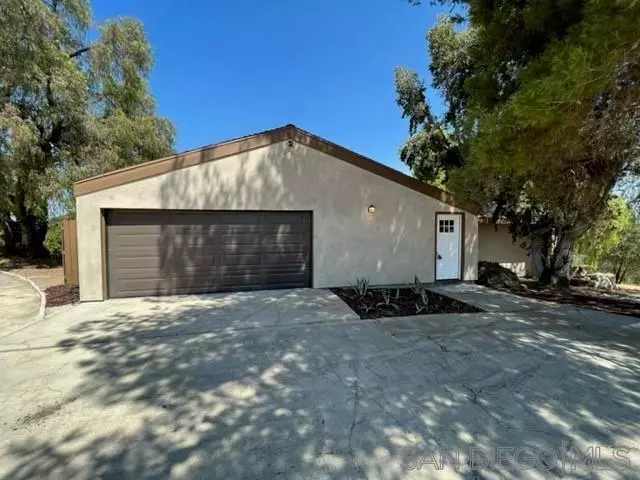 3139 Mount Whitney Rd, Escondido, CA 92029