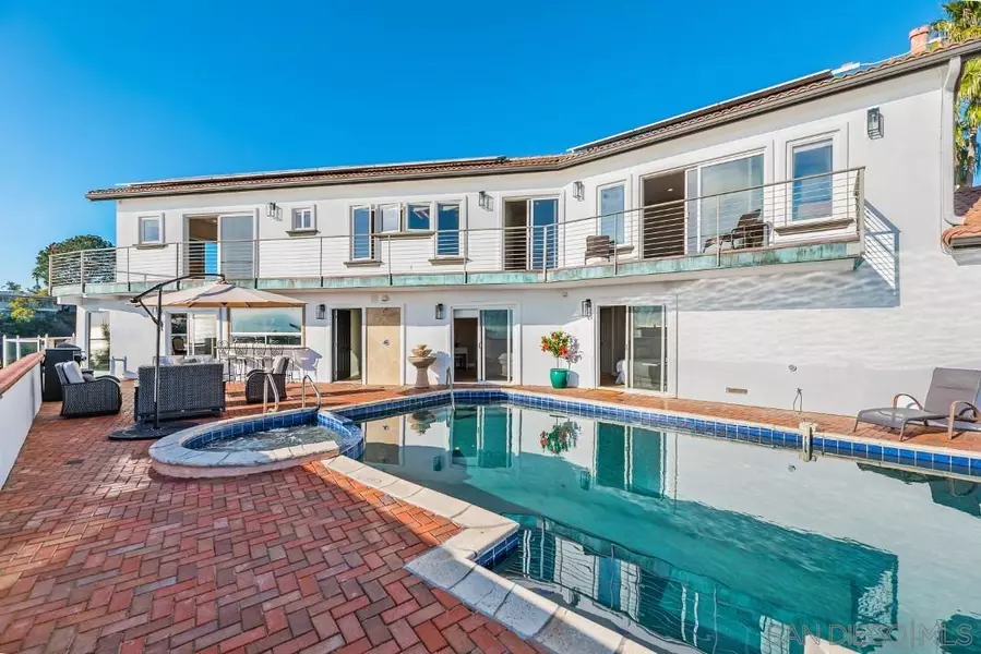 5786 La Jolla Mesa Dr, La Jolla, CA 92037