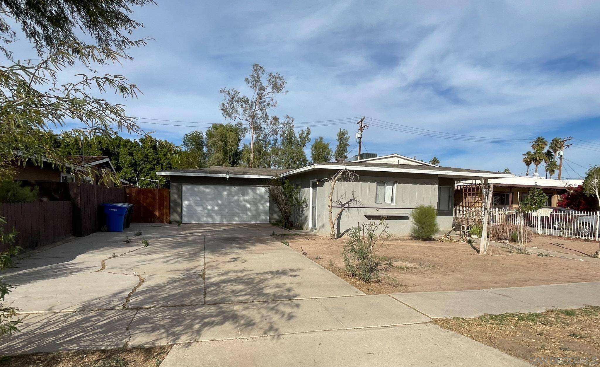 736 Tangerine Dr., El Centro, CA 92243