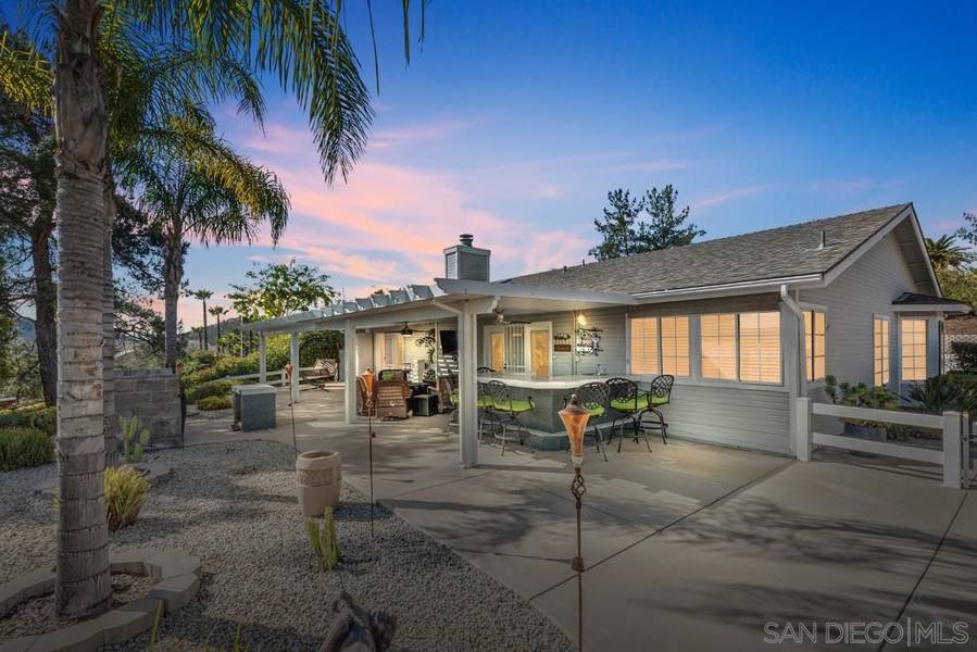 24719 Sarda Ct, Ramona, CA 92065