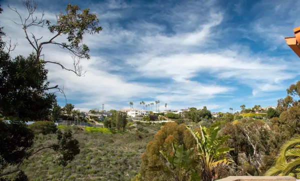 La Jolla, CA 92037,1522 Caminito Solidago