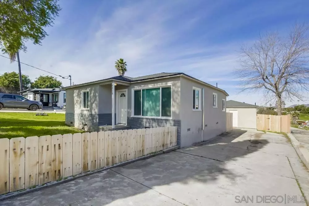 Lemon Grove, CA 91945,6916-18 San Miguel