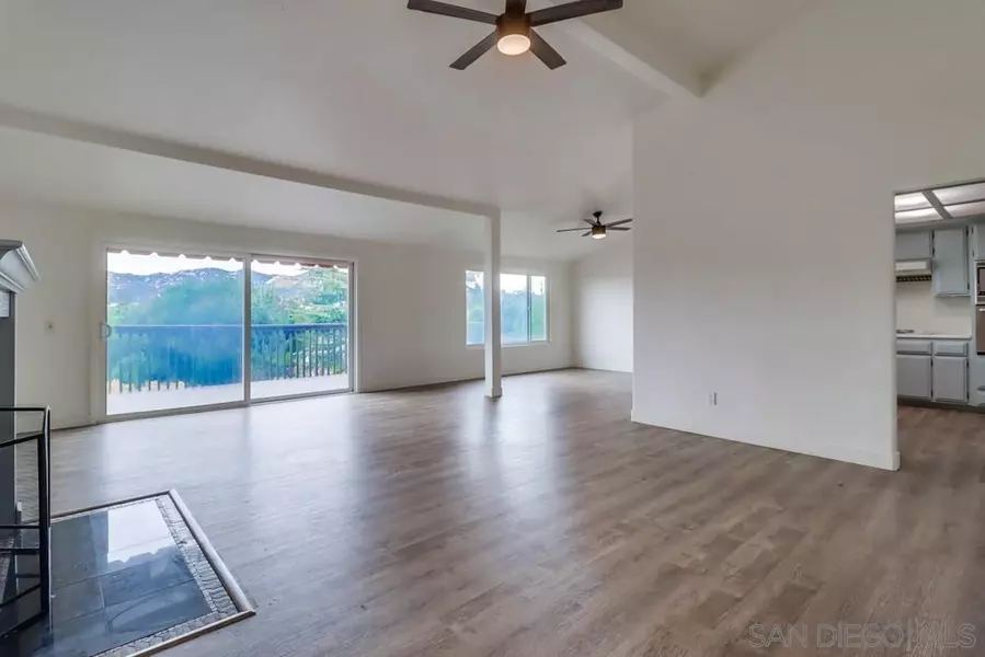 1232 La Paloma Gln, Escondido, CA 92026