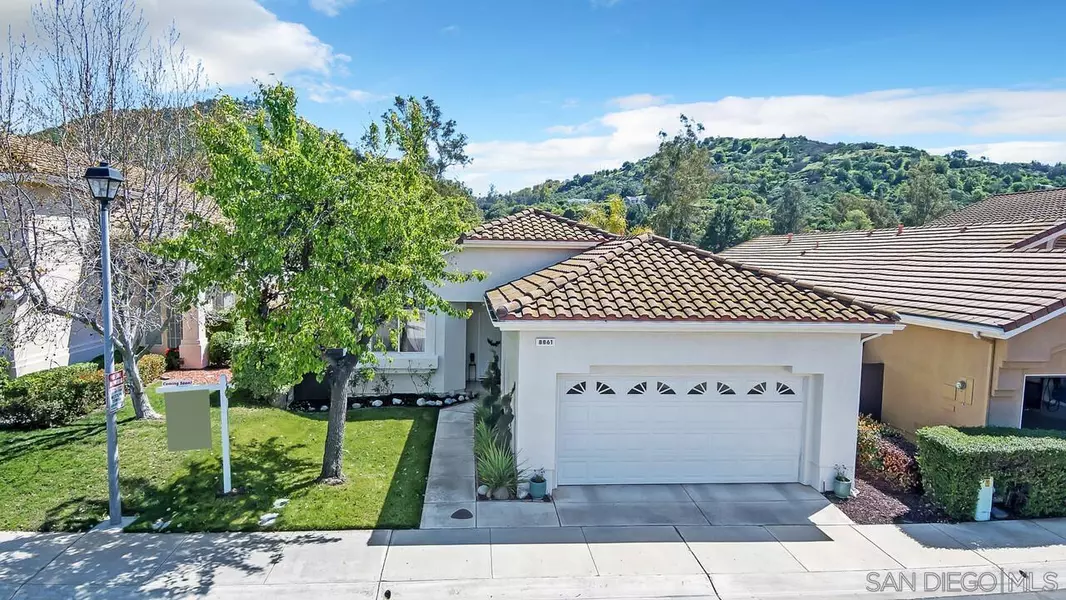 8861 Tobira Dr, Escondido, CA 92026