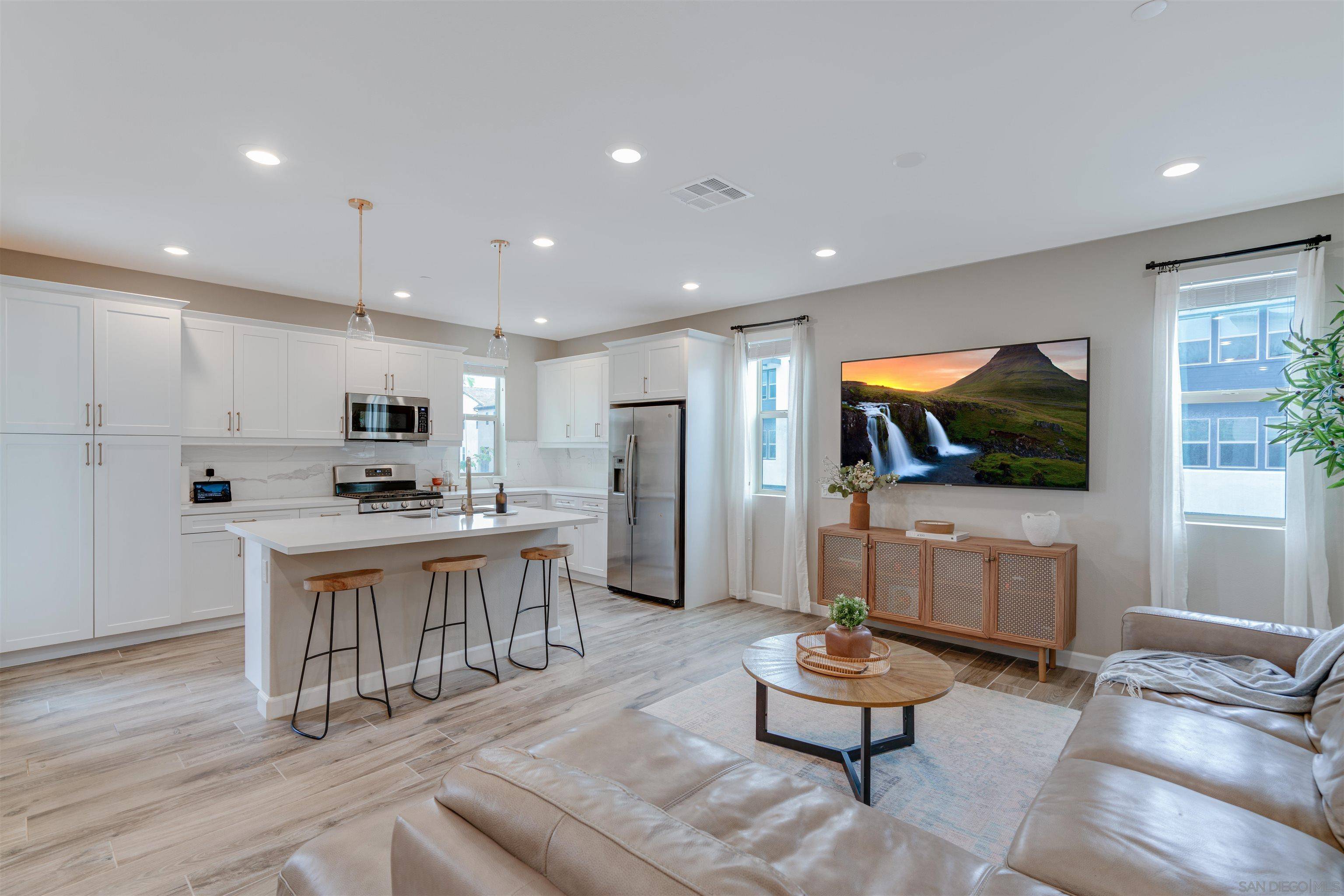 San Diego, CA 92127,16755 Coyote Bush Dr #9