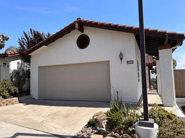 3890 Murray Hill Rd., La Mesa, CA 91941