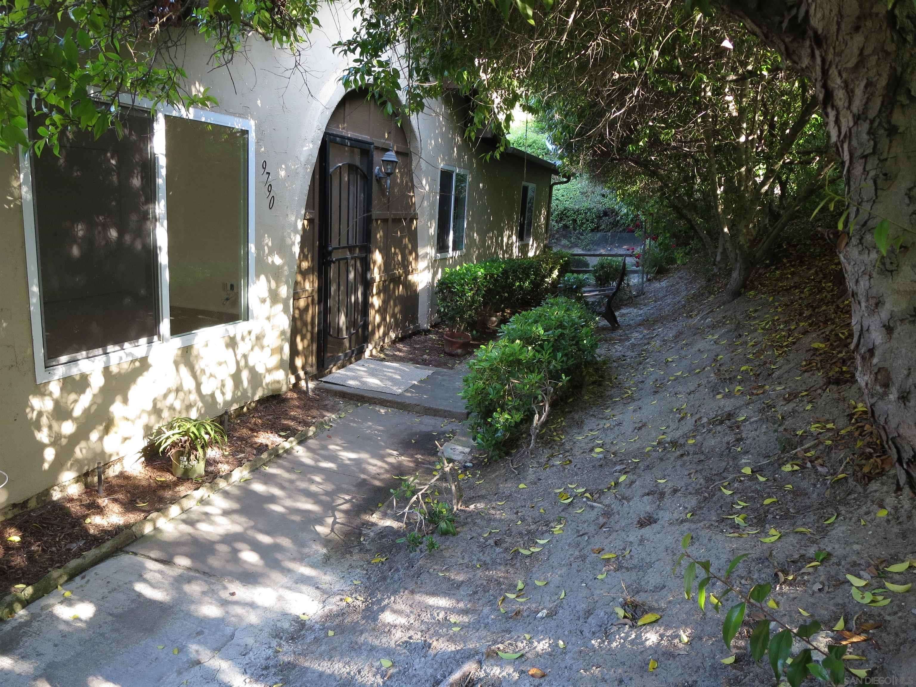San Diego, CA 92129,9790 Caminito Bolsa