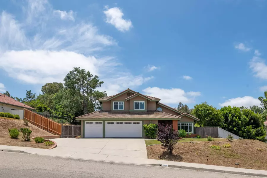 2391 Live Oak Rd, Escondido, CA 92029