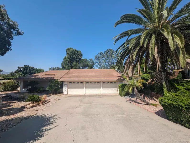 1871 Vista Grande Ct, El Cajon, CA 92019