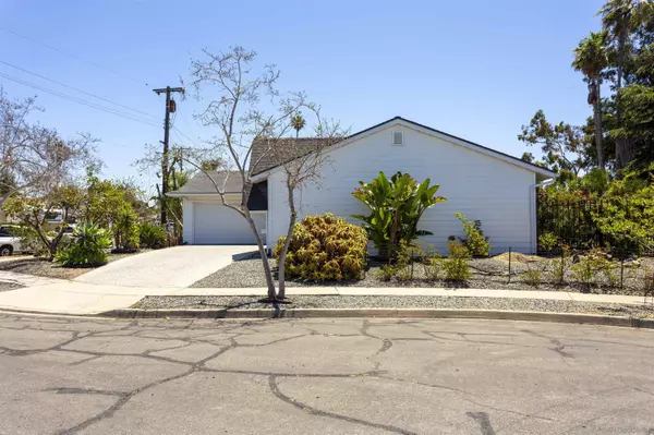 San Diego, CA 92117,4241 Mount Casas Court