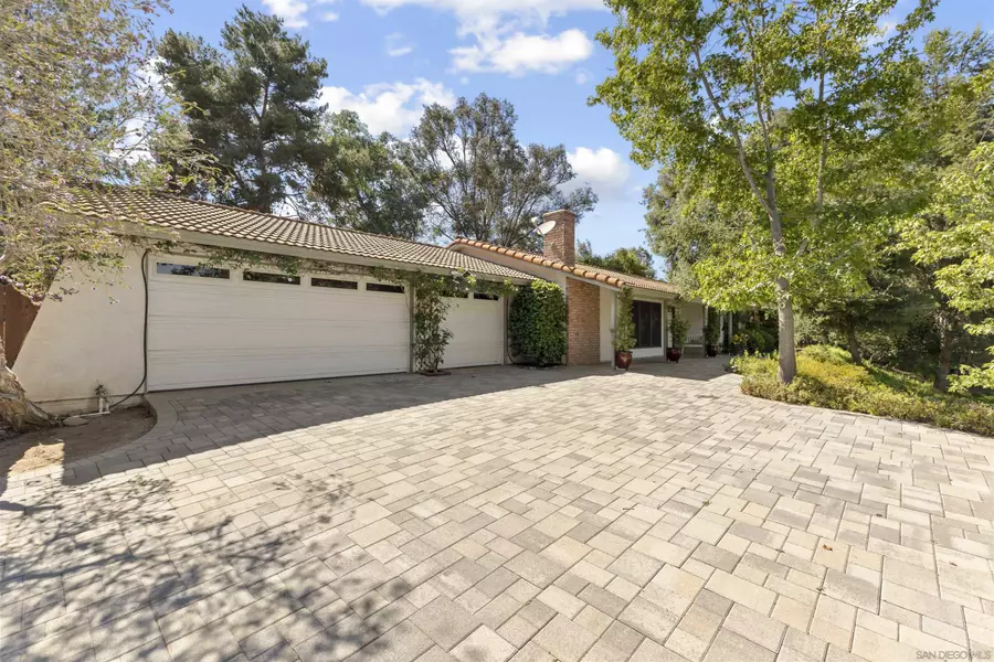 2149 Amanda Ln, Escondido, CA 92029