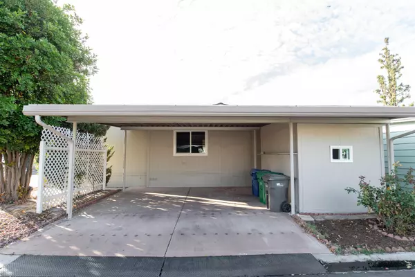 Santee, CA 92071,9255 N Magnolia Ave #108