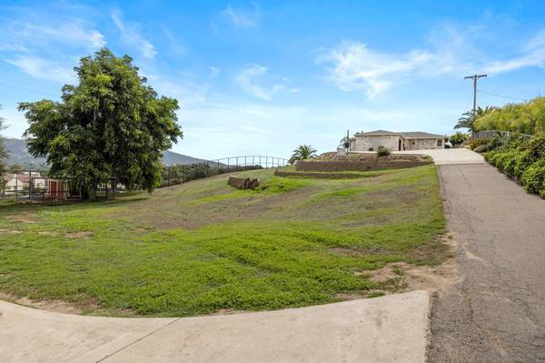 347 Buena Creek Rd, San Marcos, CA 92069