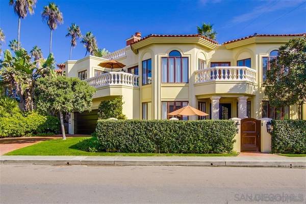 7025 Neptune Place, La Jolla, CA 92037